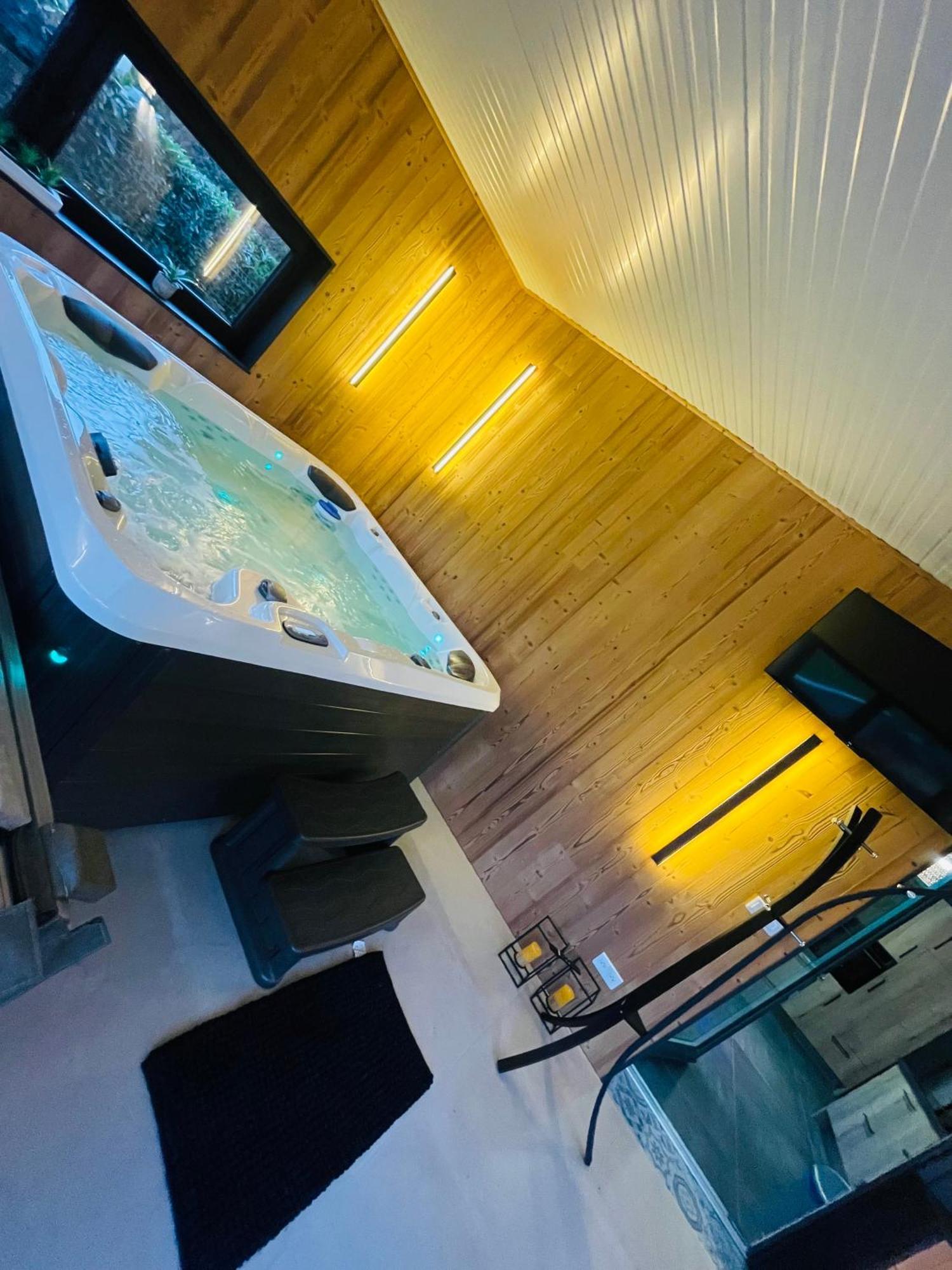 Maison Gite Chez Nounou Sauna Jacuzzi Jardin Arbore Etting Zewnętrze zdjęcie